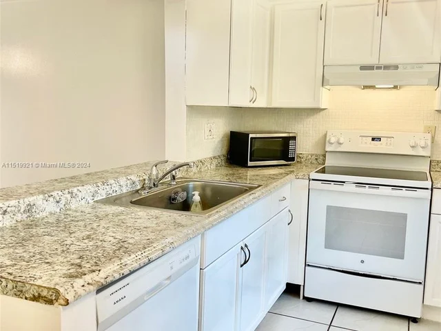 10581 Royal Palm Blvd # 10581, Coral Springs FL 33065