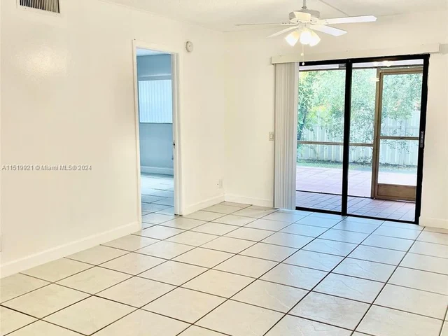 10581 Royal Palm Blvd # 10581, Coral Springs FL 33065