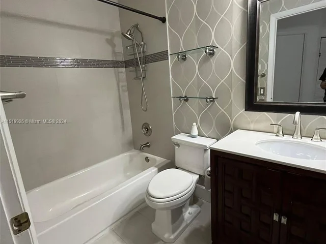 793 Tanglewood Cir, Weston FL 33327