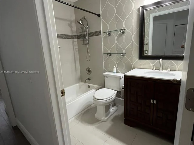 793 Tanglewood Cir, Weston FL 33327