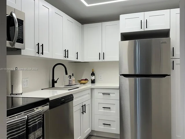 20301 W COUNTRY CLUB DR # 1922, Aventura FL 33180