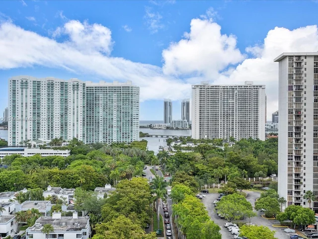 2851 NE 183rd St # 1717E, Aventura FL 33160