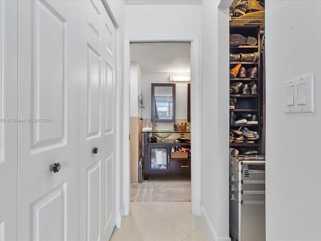 2851 NE 183rd St # 1717E, Aventura FL 33160