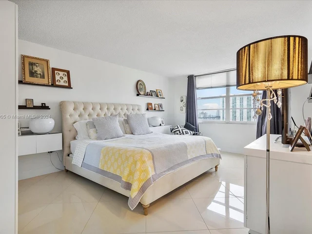 2851 NE 183rd St # 1717E, Aventura FL 33160