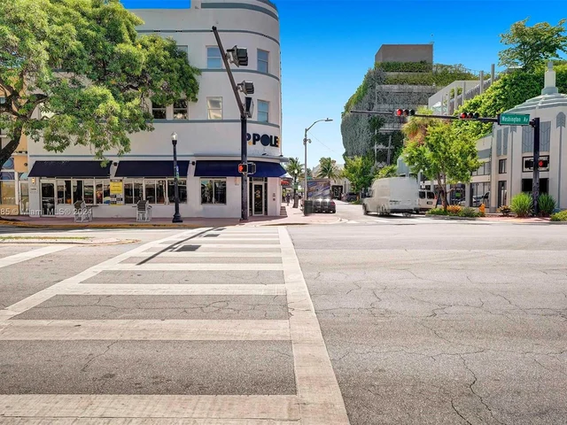 710 Washington Ave, Miami Beach FL 33139