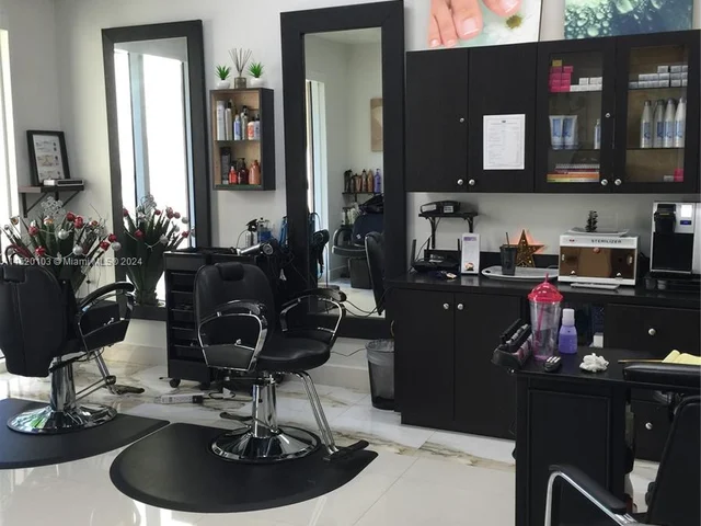 5085 NW 7th St # 1006, Miami FL 33126