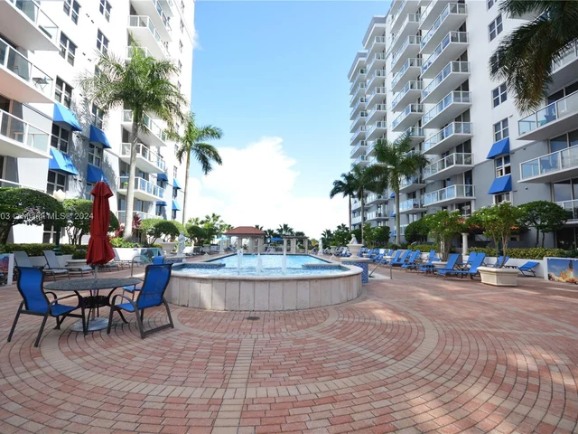 5085 NW 7th St # 1006, Miami FL 33126