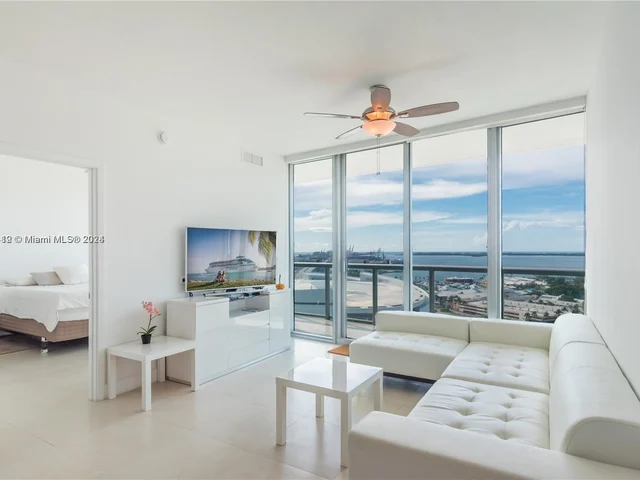 888 Biscayne Blvd # 2103, Miami FL 33132