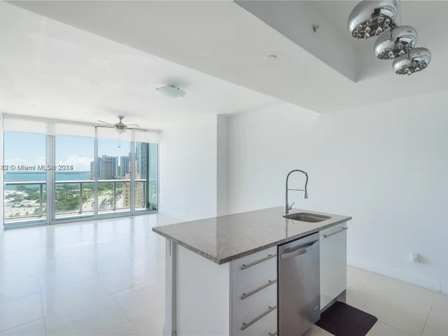 888 Biscayne Blvd # 2103, Miami FL 33132