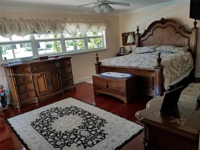 2121 NE 29th St, Lighthouse Point FL 33064