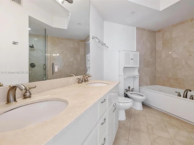 6365 Collins Ave # 4408, Miami Beach FL 33141