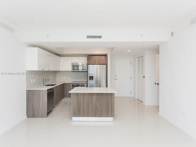 5300 Paseo Blvd # 609, Doral FL 33166