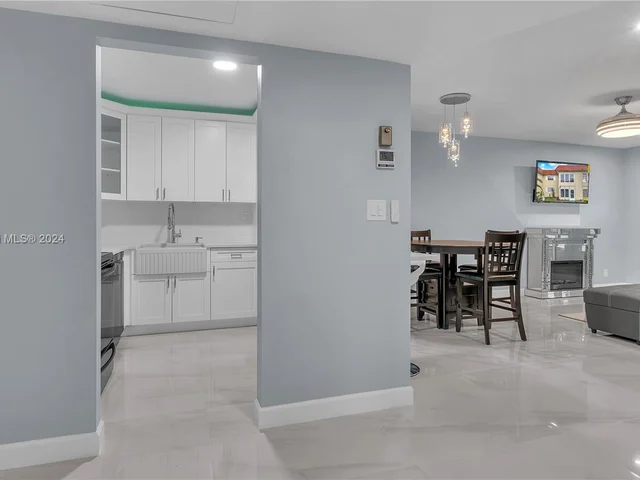 5680 SW 3rd Pl # 103, Margate FL 33068