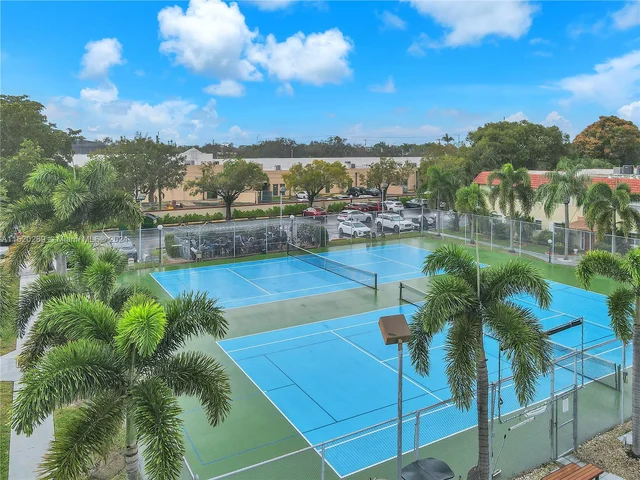 5680 SW 3rd Pl # 103, Margate FL 33068