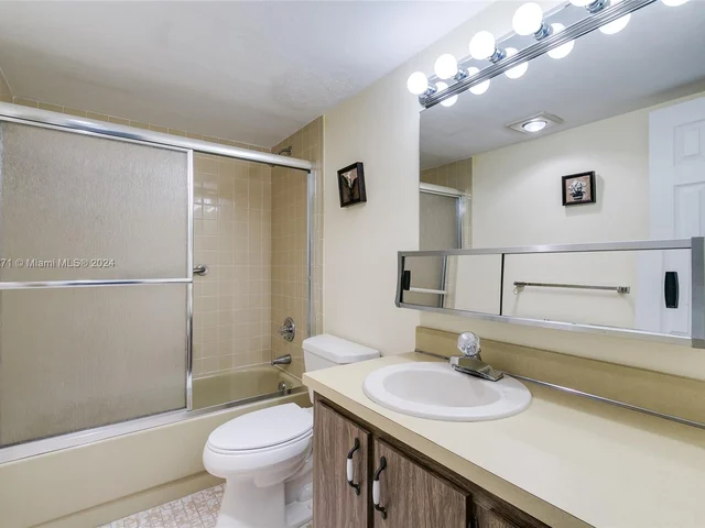 121 SE 3rd Ave # 407, Dania Beach FL 33004