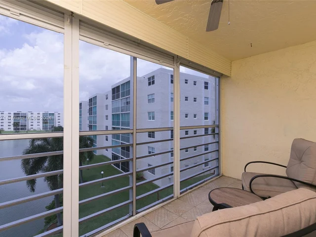 121 SE 3rd Ave # 407, Dania Beach FL 33004