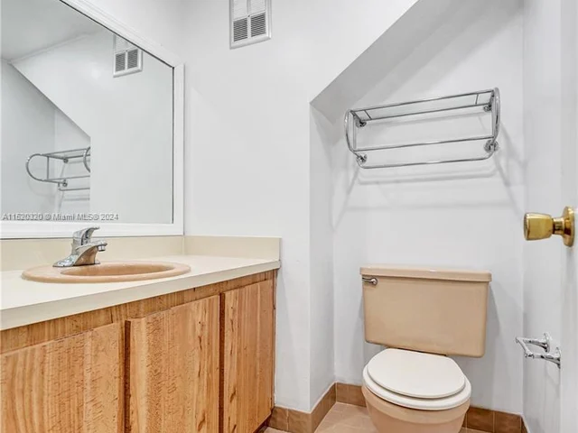 33 Toledo Ct # 35, Davie FL 33324