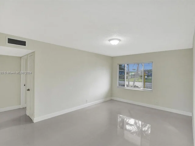 385 NW 15th St, Pompano Beach FL 33060