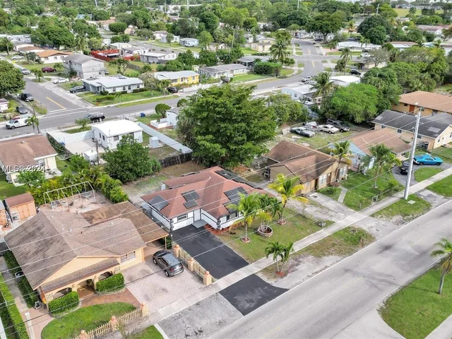 385 NW 15th St, Pompano Beach FL 33060