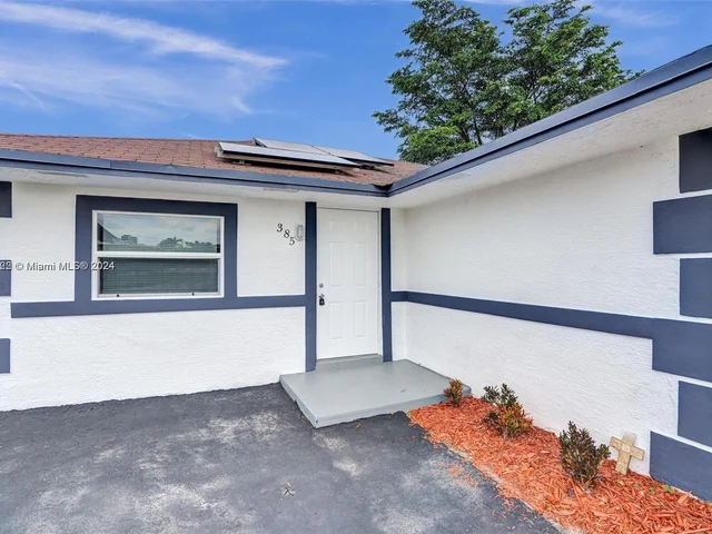 385 NW 15th St, Pompano Beach FL 33060