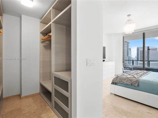 88 SW 7 Street # 3405, Miami FL 33130