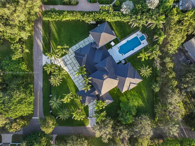 6290 SW 130th Ter, Pinecrest FL 33156