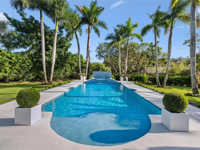 6290 SW 130th Ter, Pinecrest FL 33156