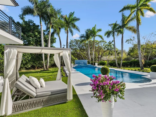 6290 SW 130th Ter, Pinecrest FL 33156