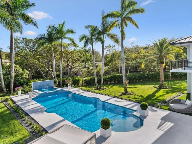 6290 SW 130th Ter, Pinecrest FL 33156