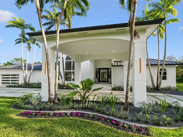 6290 SW 130th Ter, Pinecrest FL 33156