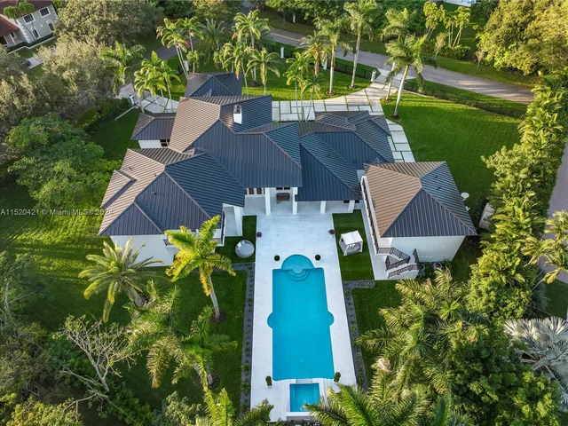 6290 SW 130th Ter, Pinecrest FL 33156