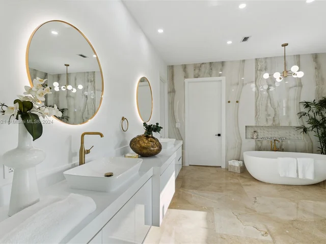 6290 SW 130th Ter, Pinecrest FL 33156