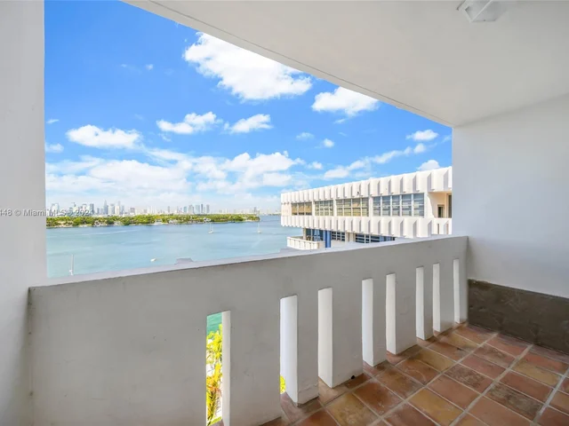 800 West Ave, Miami Beach FL 33139