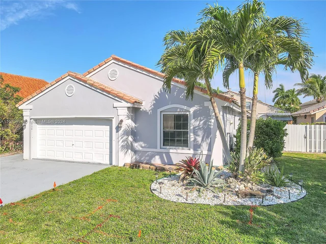 18801 NW 11th St, Pembroke Pines FL 33029