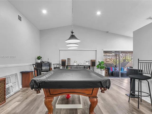 18801 NW 11th St, Pembroke Pines FL 33029