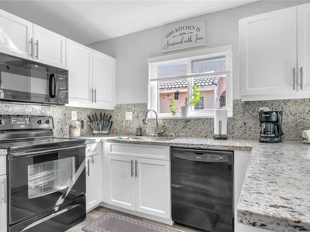 18801 NW 11th St, Pembroke Pines FL 33029