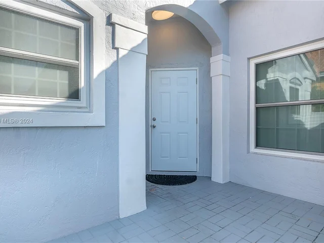 18801 NW 11th St, Pembroke Pines FL 33029