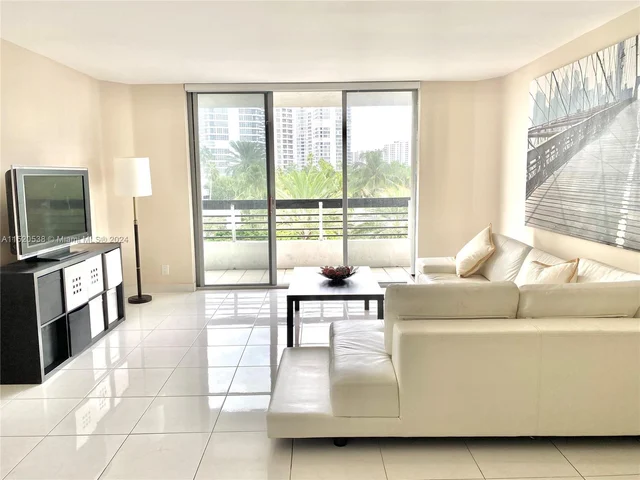 19195 NE 36th Ct # 402, Aventura FL 33180