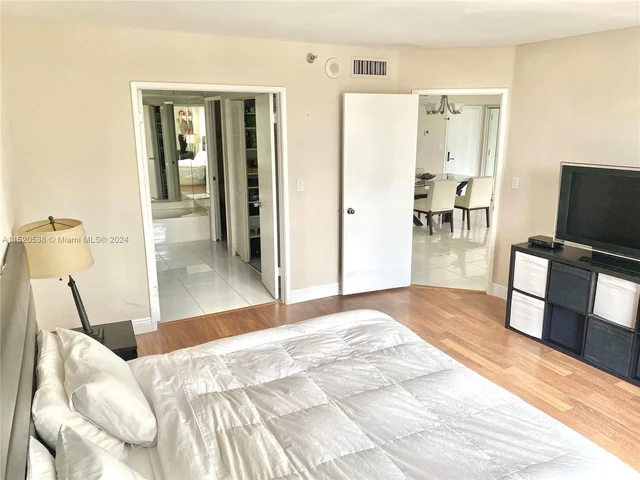 19195 NE 36th Ct # 402, Aventura FL 33180