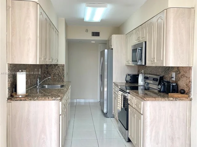 19195 NE 36th Ct # 402, Aventura FL 33180