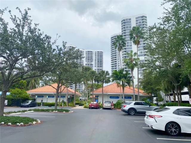 19195 NE 36th Ct # 402, Aventura FL 33180