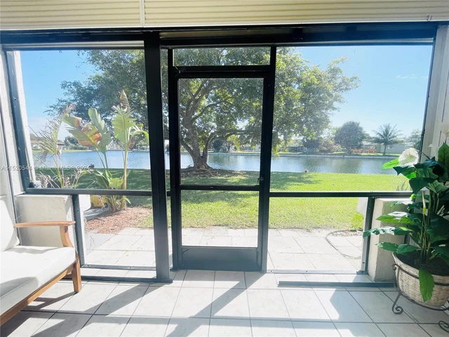 9676 W Mcnab Rd # 110, Tamarac FL 33321