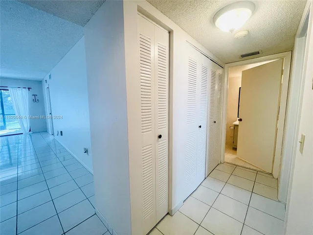 9676 W Mcnab Rd # 110, Tamarac FL 33321