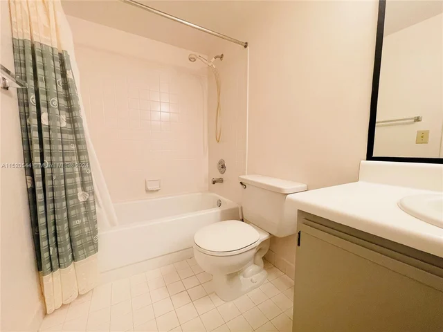 9676 W Mcnab Rd # 110, Tamarac FL 33321