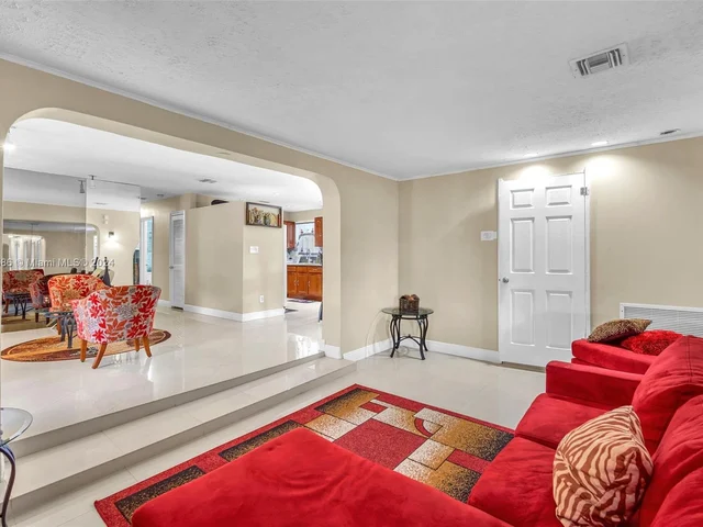 1270 NW 174th St, Miami Gardens FL 33169