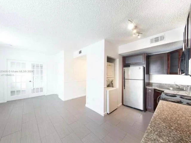 1008 Jefferson Ave # 203, Miami Beach FL 33139