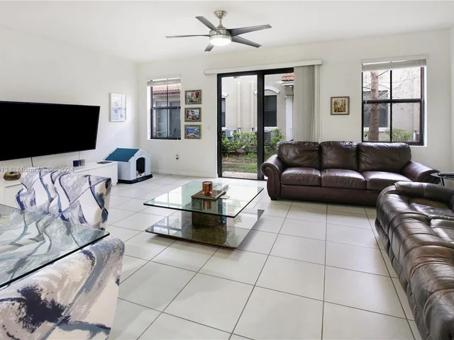 1043 NW 33rd Ct # 1043, Pompano Beach FL 33064