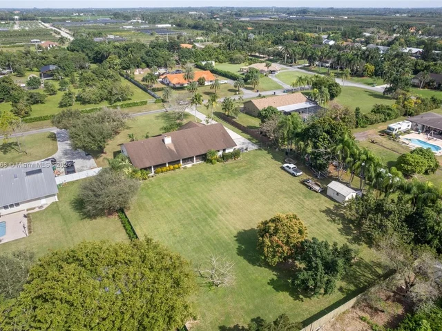 16860 SW 274th St, Homestead FL 33031