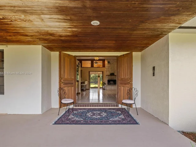 16860 SW 274th St, Homestead FL 33031