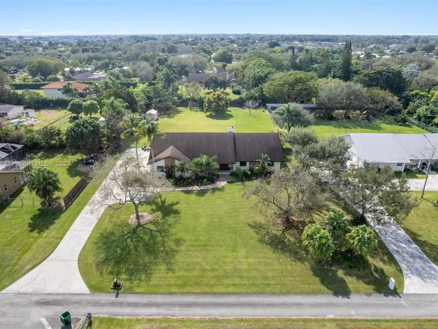 16860 SW 274th St, Homestead FL 33031